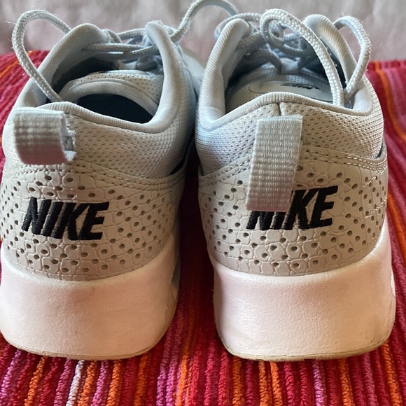 Nike Air Max Thea, White with black swoosh. Sz 7 - Picture 4 of 8